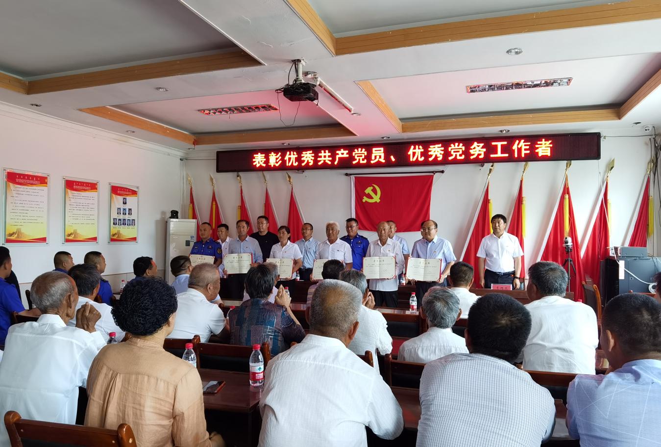 b7dba44125f3b41baaf821e2873dcde